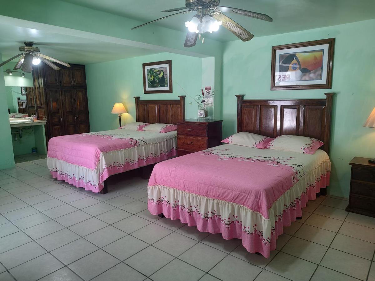 Freedom Shores "La Gringa" Hotel - Universally Designed Isla Aguada エクステリア 写真